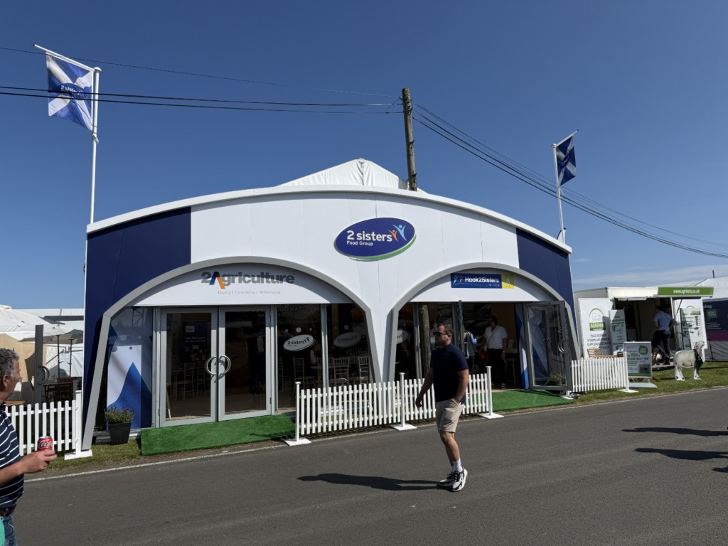 Outdoor exhibition stands
